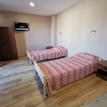 Kazak Pensión Obzor